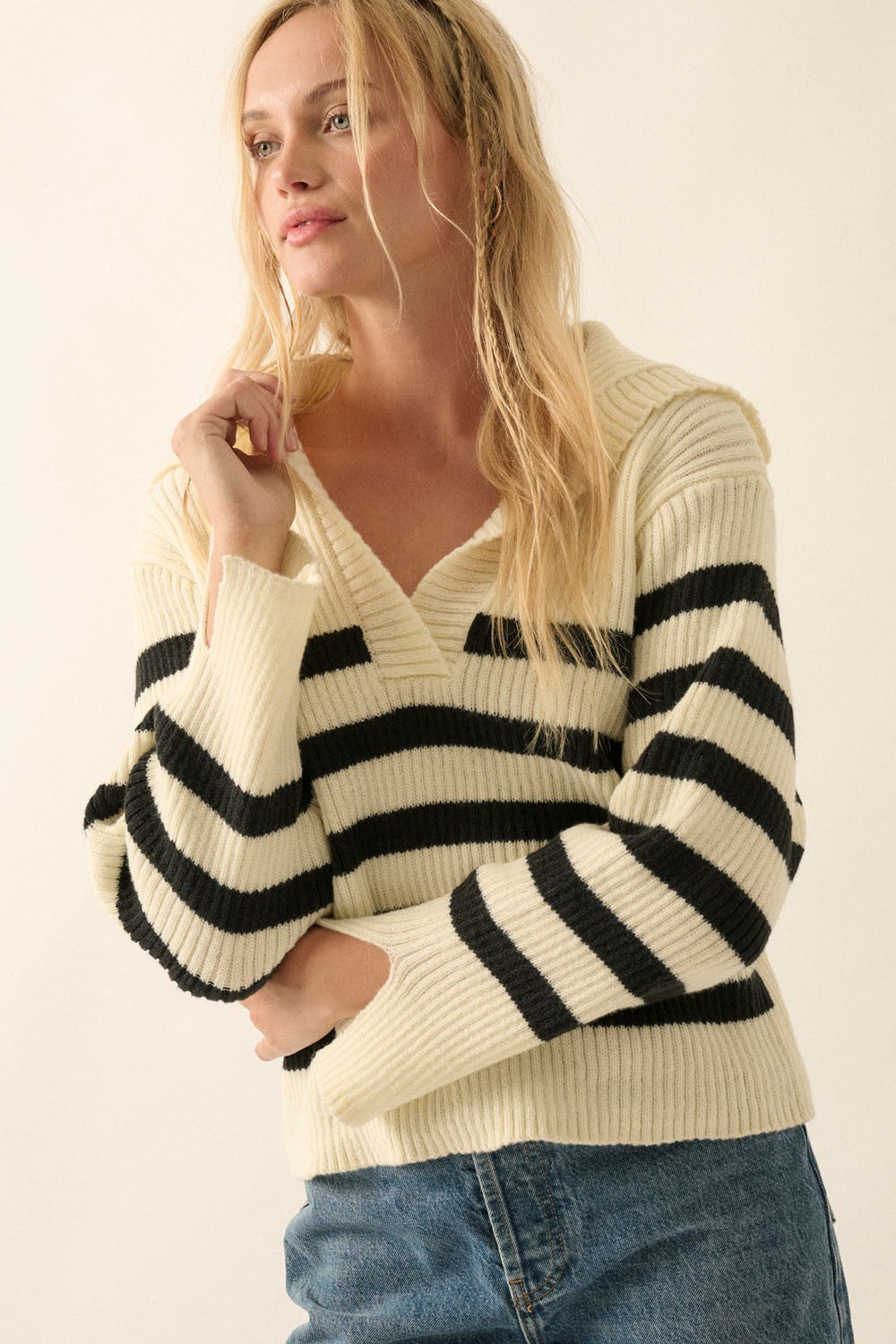 Stripe Collar V Sweater