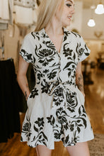 Load image into Gallery viewer, Floral Print Linen Button Dress